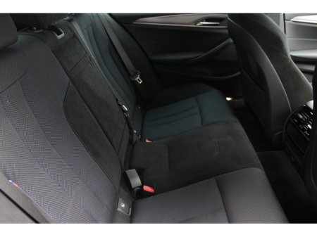 2020 BMW 5 Series - thumbnail 20