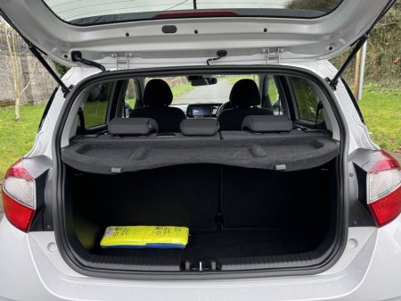 2025 Hyundai i10 i10 Deluxe Plus €21,750 thumbnail