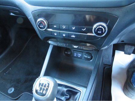 2015 Hyundai i20 - thumbnail 10