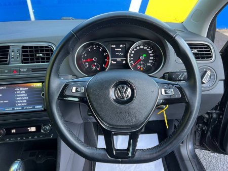 2017 Volkswagen Polo TRENDLINE 1.2 TSI // VERY LOW MILEAGE // REVERSE CAMERA // DIGITAL CLIMATE CONTROL €14,900