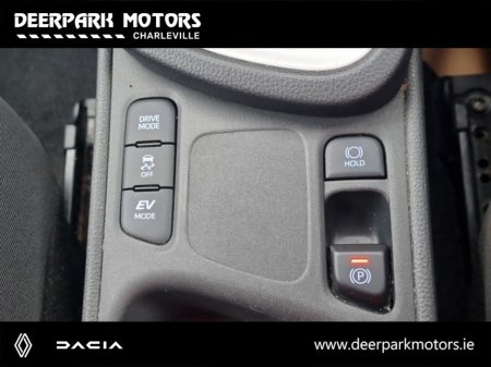 2022 Toyota Yaris Cross 1.5 Hybrid Luna Sport auto €26,950 thumbnail