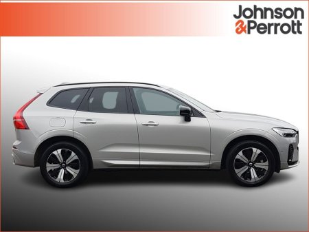 2025 Volvo XC60 T6 350bhp AWD PHEV Plus Dark (Panoramic Sunroof / 360 Camera / Heated Seats) €67,900 thumbnail