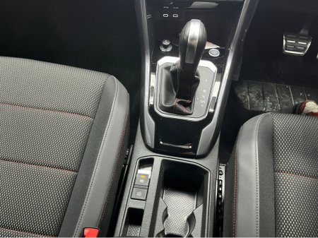 2022 Volkswagen T-Roc €28950 2022 VOLKSWAGEN T-ROC TDI SPORT 2.0 AUTOMATIC / CRUISE CONTROL / REVERSE CAMERA / PADDLE SHIFTERS €28,950 thumbnail