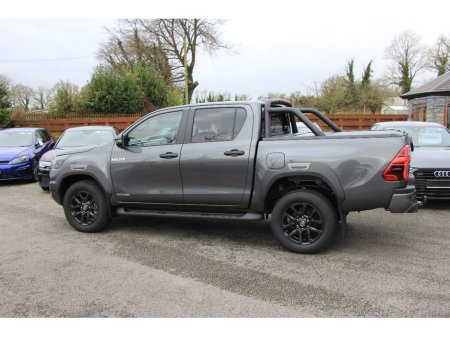 2025 Toyota Hilux - thumbnail 31