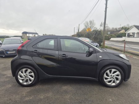 2023 Toyota Aygo X - thumbnail 6