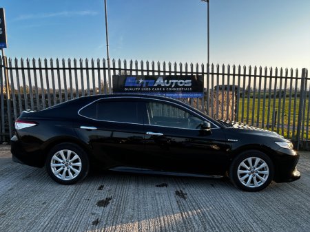 2019 Toyota Camry - thumbnail 6