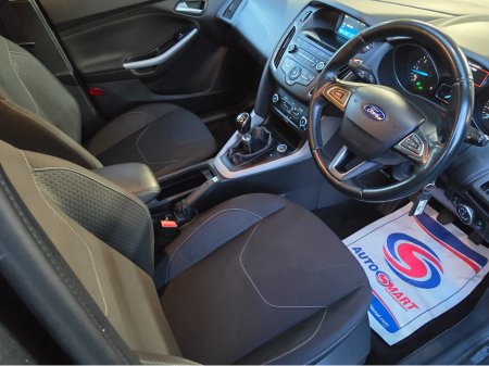 2015 Ford Focus 1.6 TDCI ZETEC €13,995 thumbnail