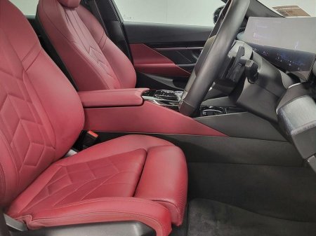 2024 BMW 5 Series - thumbnail 12