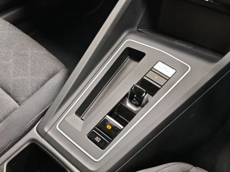 2022 Volkswagen Golf 1.0 ETSI ACTIVE Automatic, Reversing camera €24,995 thumbnail