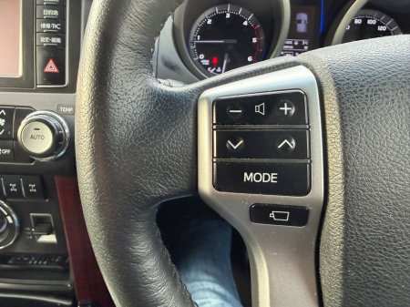 2017 Toyota Landcruiser  thumbnail