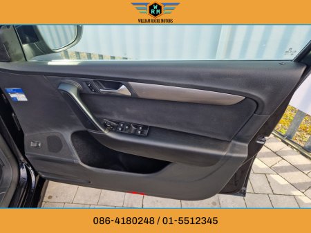 2012 Volkswagen Passat - thumbnail 13