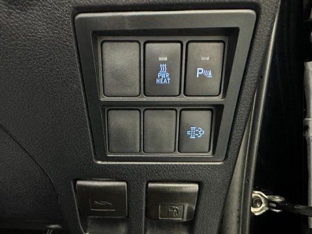 2022 Toyota Hilux Invincible 2.4 D4D Auto Double Cab €36,800 thumbnail