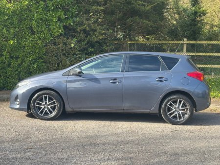 2014 Toyota Auris - thumbnail 6