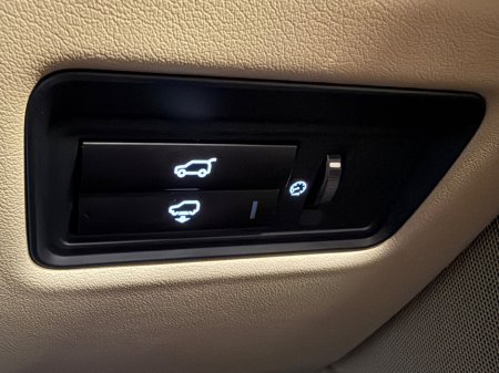 2015 Land Rover Range Rover - thumbnail 25