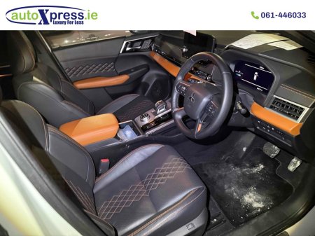 2022 Mitsubishi Outlander - view 2