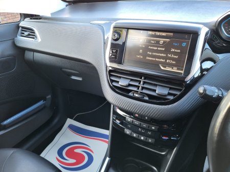 2014 Peugeot 208 - thumbnail 25