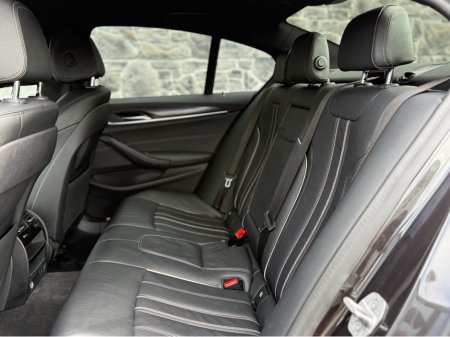 2021 BMW 5 Series - thumbnail 14