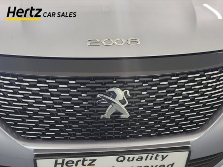 2023 Peugeot 2008 - thumbnail 9