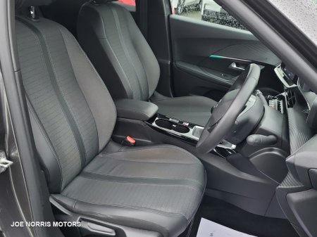 2023 Peugeot 2008 ALLURE 1.2 100 6.4 4DR €24,995 thumbnail