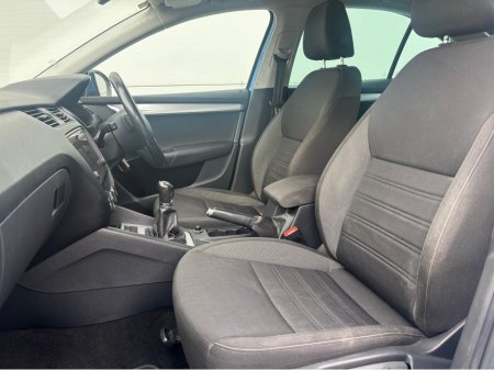 2018 Skoda Octavia - thumbnail 16