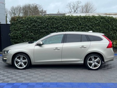 2017 Volvo V60 - thumbnail 5