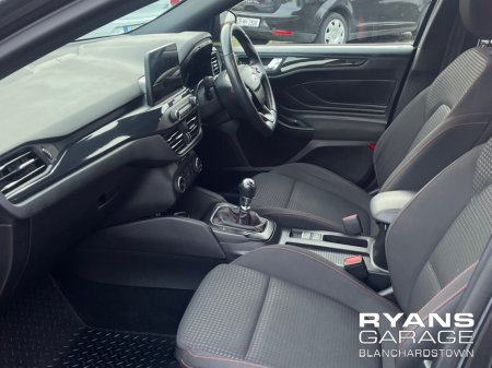 2021 Ford Focus - thumbnail 10