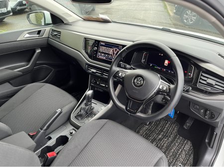 2019 Volkswagen Polo COMFORTLINE AUTOMATIC 1.0 PETROL //KEYLESS ENTRY//REVERSE CAMERA//ADAPTIVE CRUISE CONTROL// €16,950 thumbnail