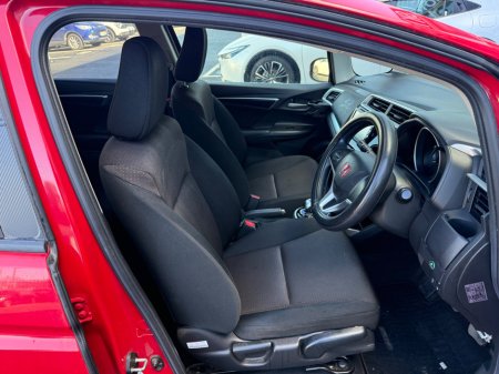 2016 Honda Fit - thumbnail 19