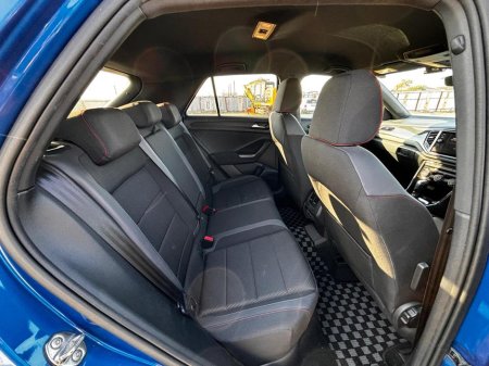 2021 Volkswagen T-Roc - thumbnail 2