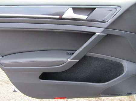 2015 Volkswagen Golf GOLF R ESTATE AWD 5DR Auto €21,950 thumbnail