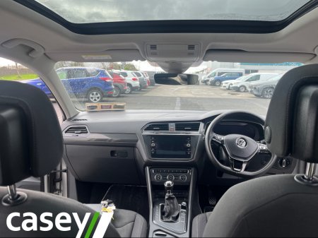 2018 Volkswagen Tiguan - thumbnail 14