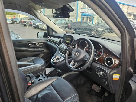 2017 Mercedes-Benz V Class - thumbnail 11