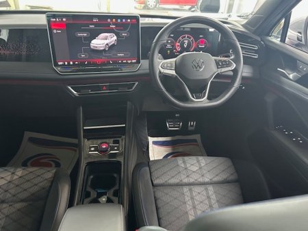 2025 Volkswagen Tiguan Tiguan R-Line 2.0TDi 150 DSG 2WD Auto Start/Stop €57,995 thumbnail