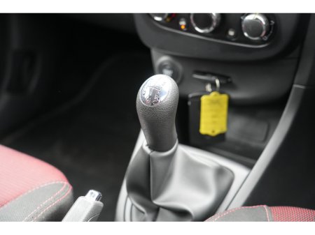 2015 Renault Clio - thumbnail 14