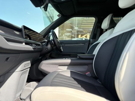 2025 Kia EV9 - thumbnail 2