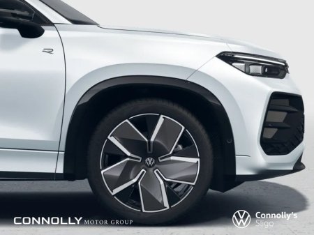 2026 Volkswagen Tayron RLINE 75 1.5TSI PHEV 150HP AUTO €62,785 thumbnail