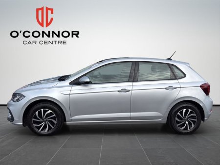 2022 Volkswagen Polo - view 4