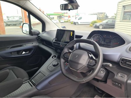 2026 Peugeot Rifter Allure Horizon RS/RS Plus/RE Wheelchair Accessible Taxi €61,950 thumbnail