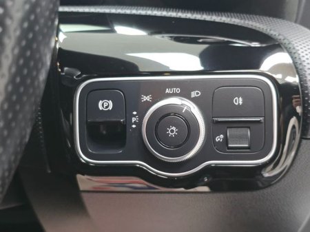 2021 Mercedes-Benz A Class A 250 E AMG LINE EXECUTIVE, Plugin Hybrid, Reversing camera €26,895 thumbnail