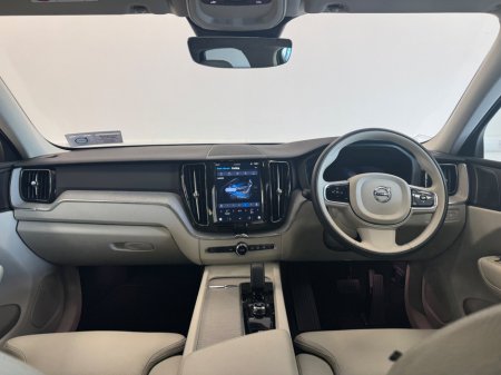 2024 Volvo XC60 T6 Recharge PHEV 350hp AT8 Plus Dark €58,500 thumbnail