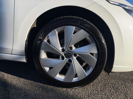 2021 Volkswagen Golf STYLE 2.0TDI 150HP AUTO €26,975 thumbnail