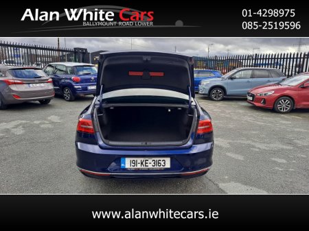 2019 Volkswagen Passat HIGHLINE 2.0 TDI MANUAL 6SPEED FWD 150HP 4DR €22,950 thumbnail