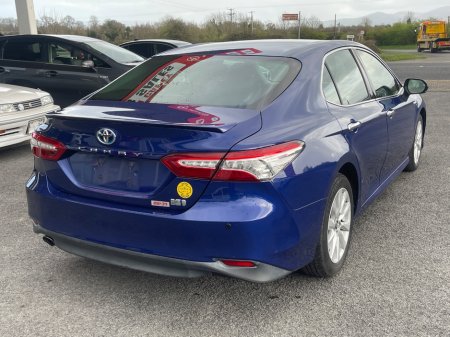 2017 Toyota Camry - thumbnail 7