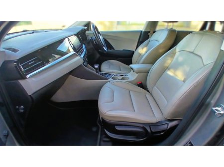 2020 Kia Niro - thumbnail 13