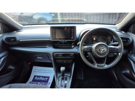 2020 Toyota Yaris Hybrid X Pack Automatic €14,950 thumbnail