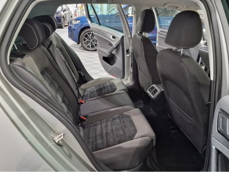 2013 Volkswagen Golf - thumbnail 9