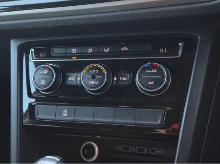 2018 Volkswagen Touran ( 182 )1.4 TSI AUTO 7 SEATER CARPLAY ANDROID AUTO LARGE TOUCH SCREEN - SPECIALISING IN IMPORTS OF GERMAN AUTOMATIC HI SPEC €17,950 thumbnail