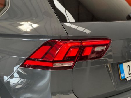 2024 Volkswagen Tiguan - thumbnail 6