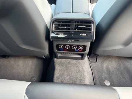 2025 BMW M5 - thumbnail 17