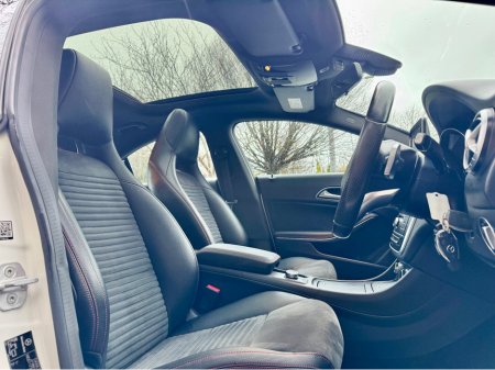 2015 Mercedes-Benz CL Class 180 SPORT AUTO!!!PANROOF!!! €11,950 thumbnail